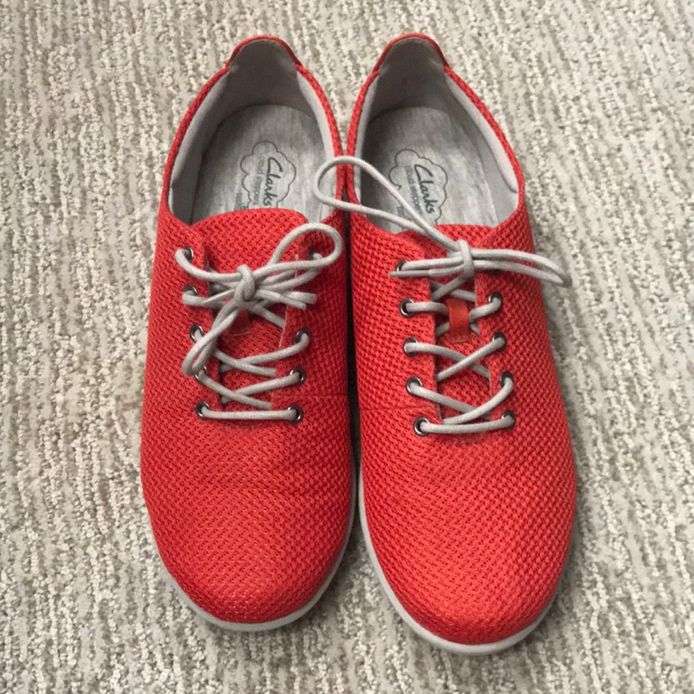 Clarks cloud steppers sneakers orange